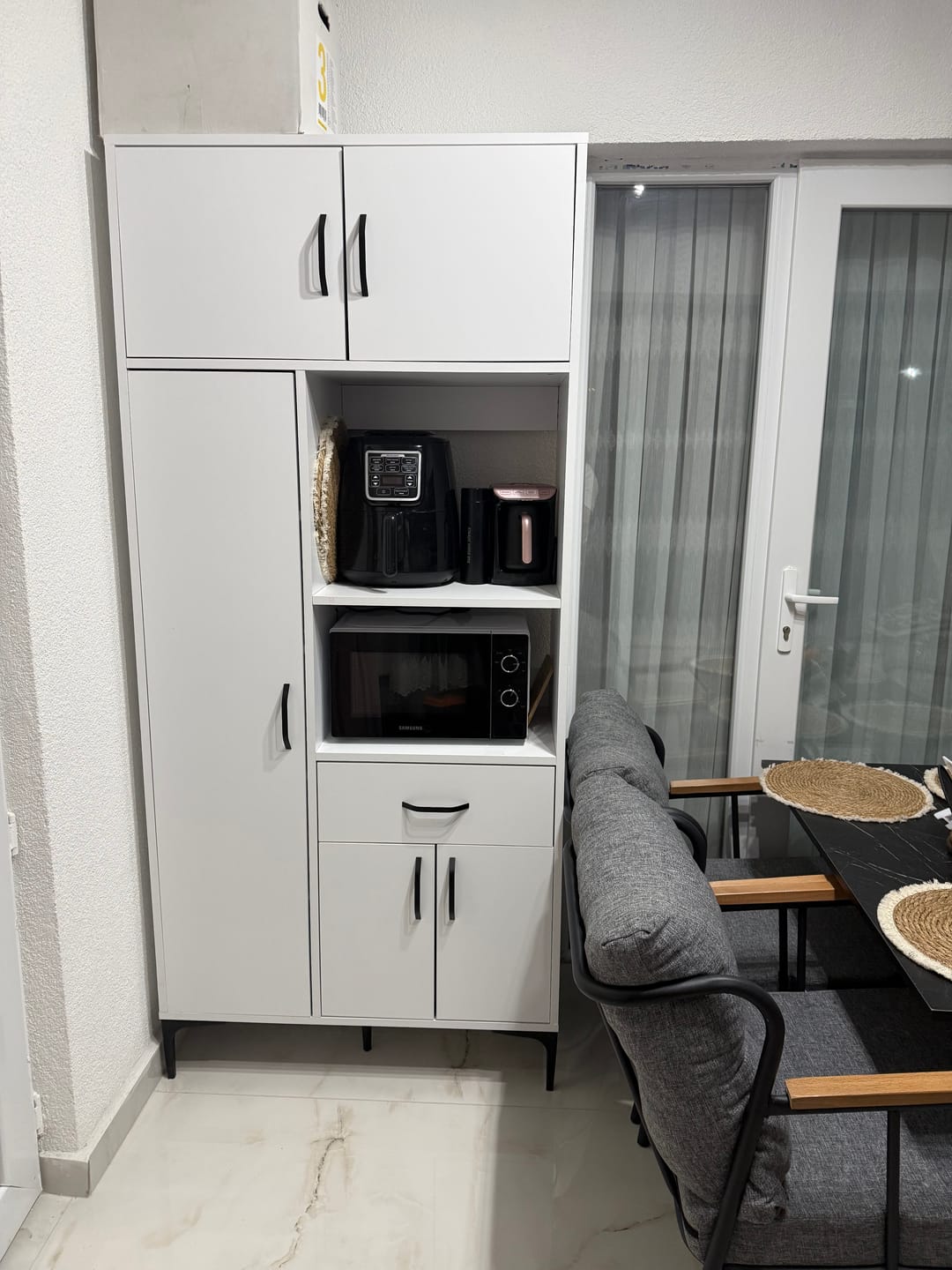 Customer photo review of Rani JE165 Çok Amaçlı Dolap 5 Kapaklı 1 Çekmeceli Kiler Mutfak Dolabı Beyaz