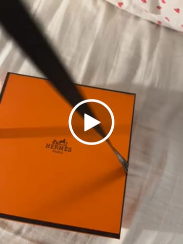 Customer video review of hm kelly belt 18mm gold calfskin pink gold buckle