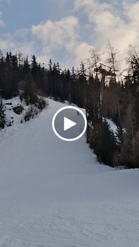 Customer video review of Men's Dark Green Raglan Sleeve Color Block Waterproof Breathable Snow Jacket