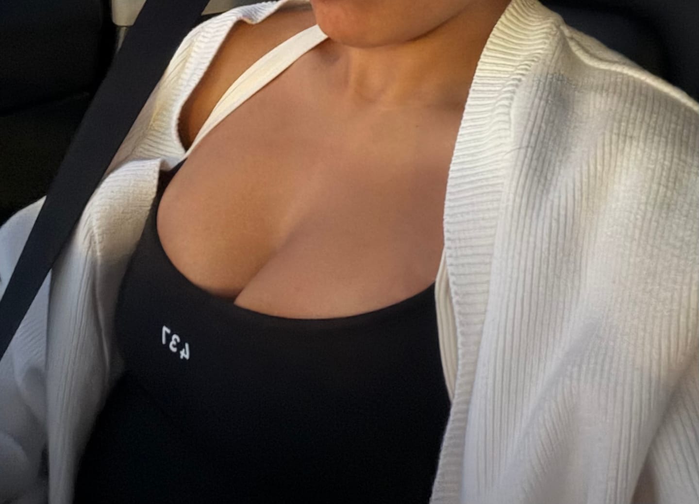 Customer photo review of The Sculpt Tank / Black-Cream