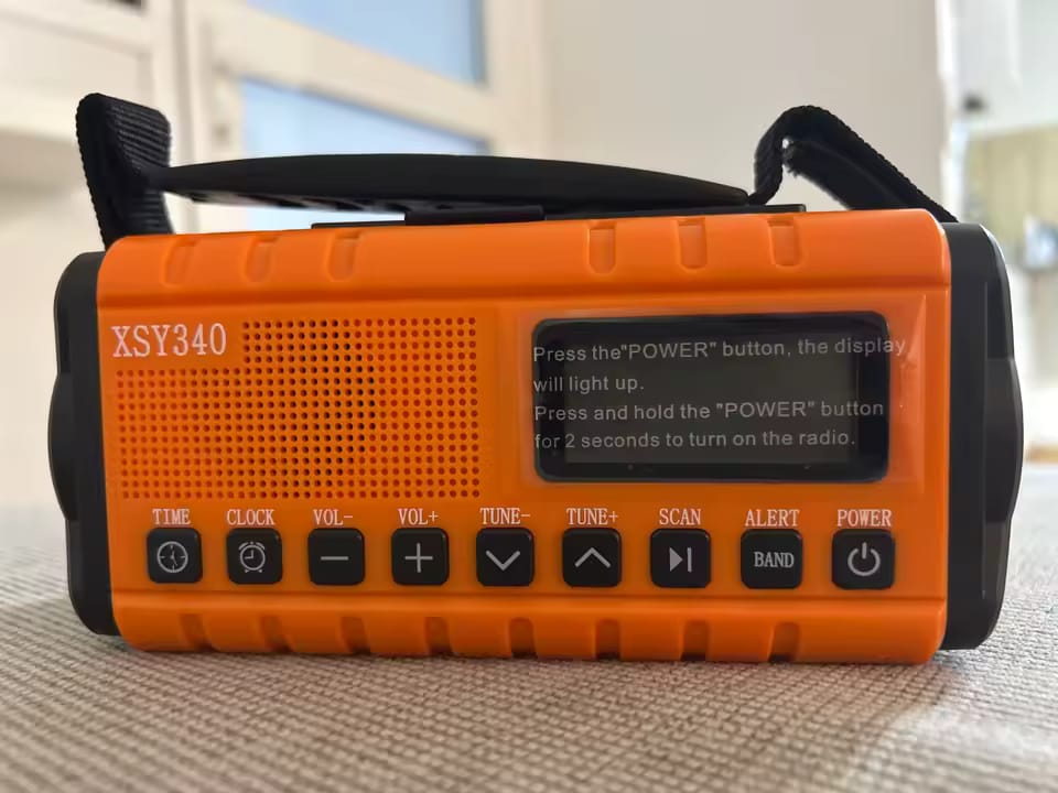 Customer photo review of Emergency Crank Radio 10000mAh – Solar, Flashlight & SOS Alarm