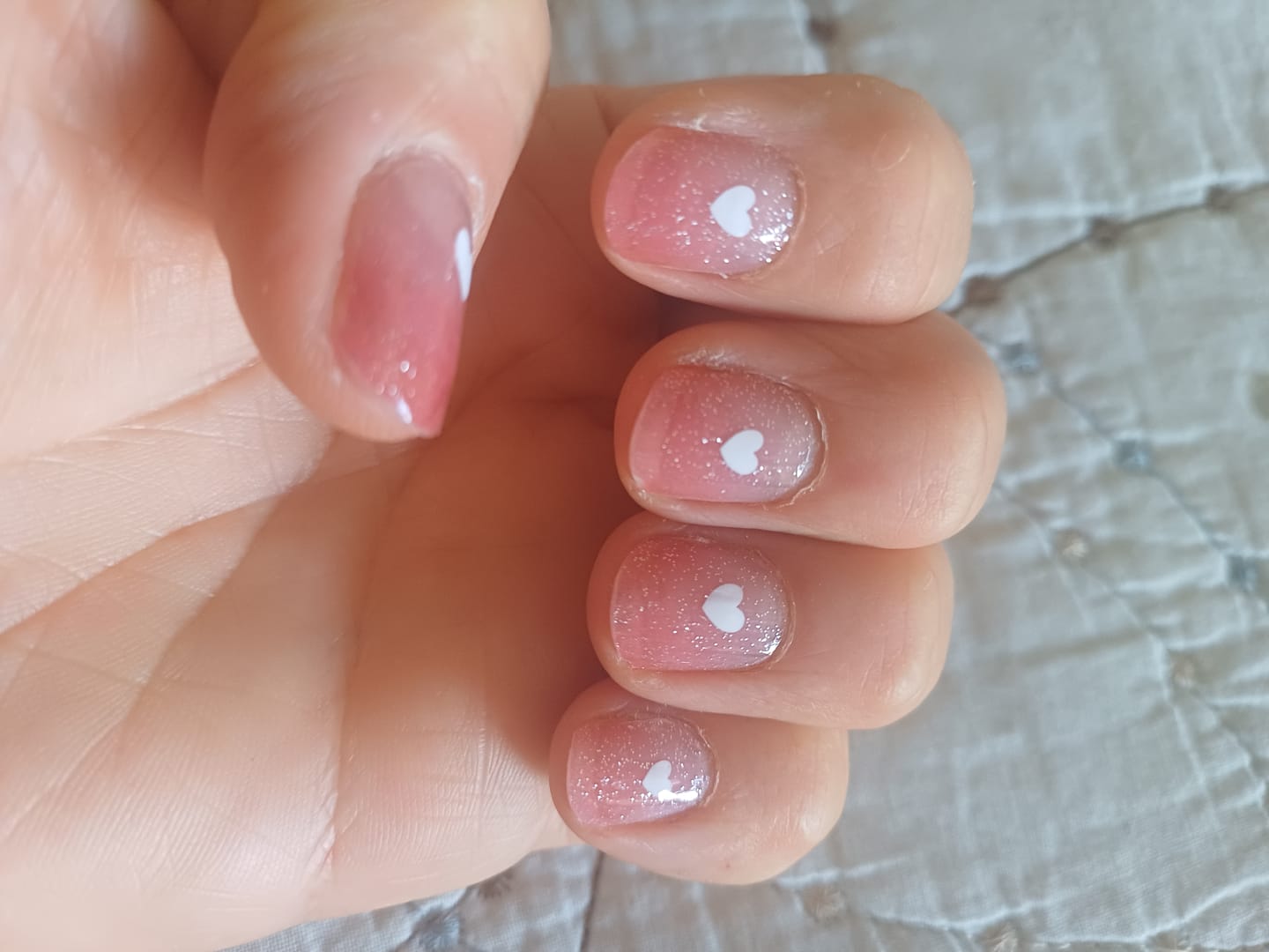 Customer photo review of Essence Esmalte Gel  Gloss 'N Roll