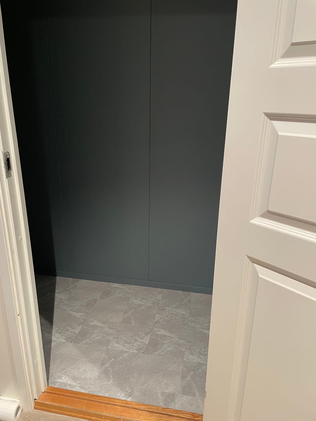 Customer photo review of 8-pk Kalk beige selvklebende fliser