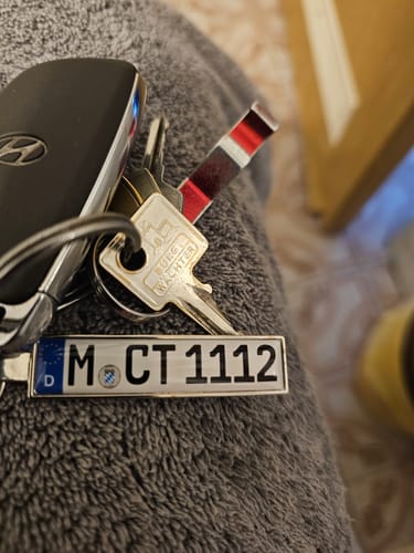 Customer photo review of Kennzeichen Schlüsselanhänger Mini Nummernschild Metall
