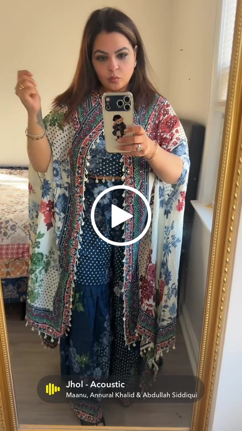 Customer video review of Noor Bahaar Embroidered Cape Set