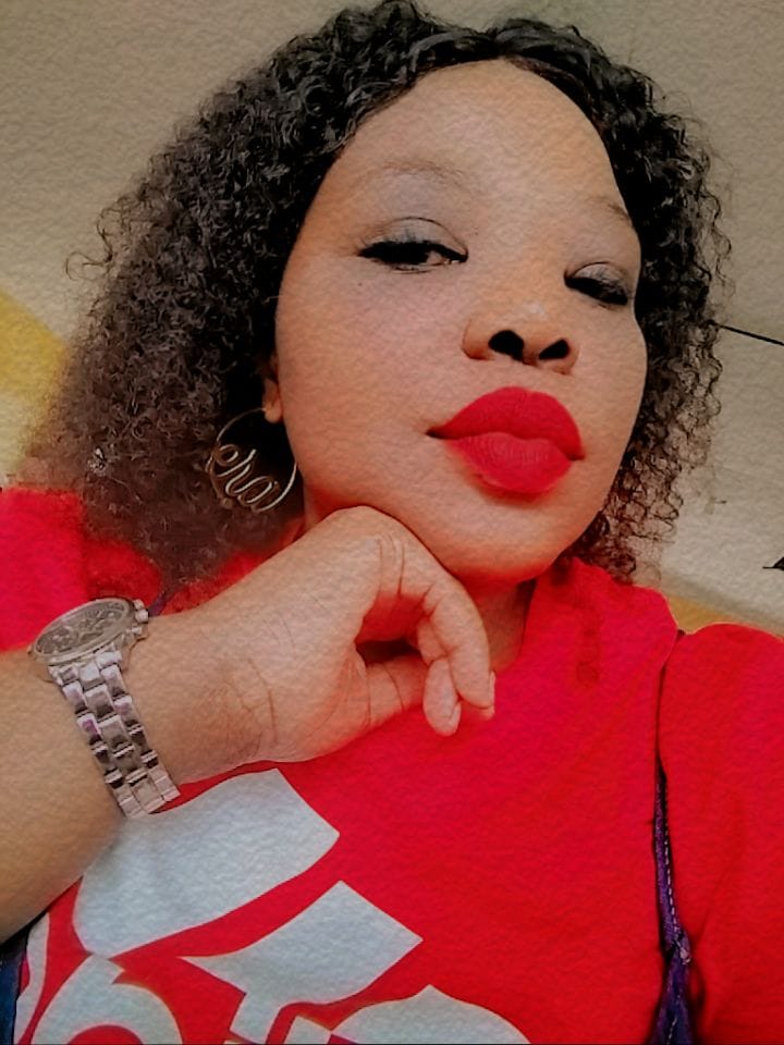 Customer photo review of Gold Era Logo Hoops