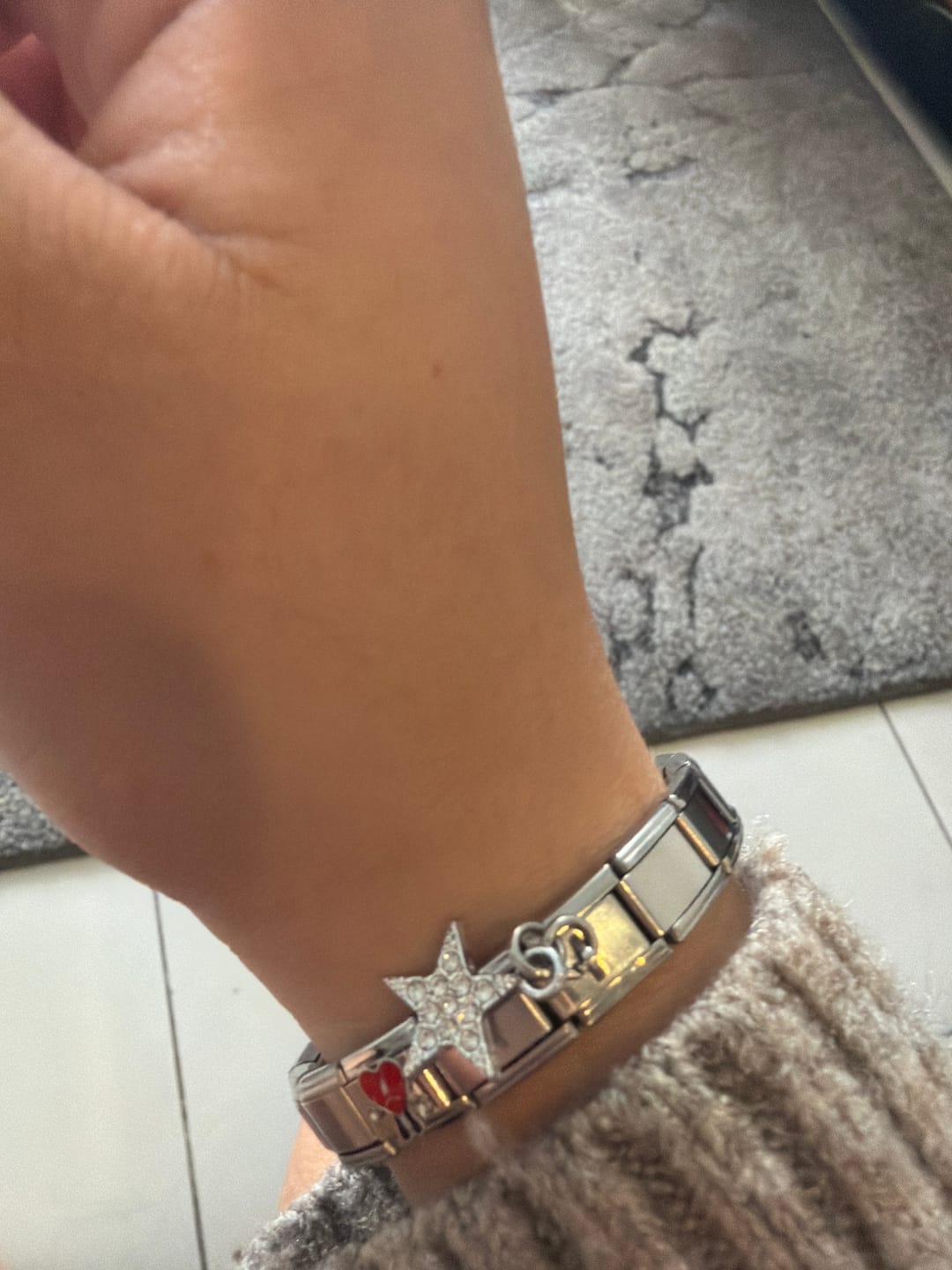 Customer photo review of Charm Colgante Estrella Plata