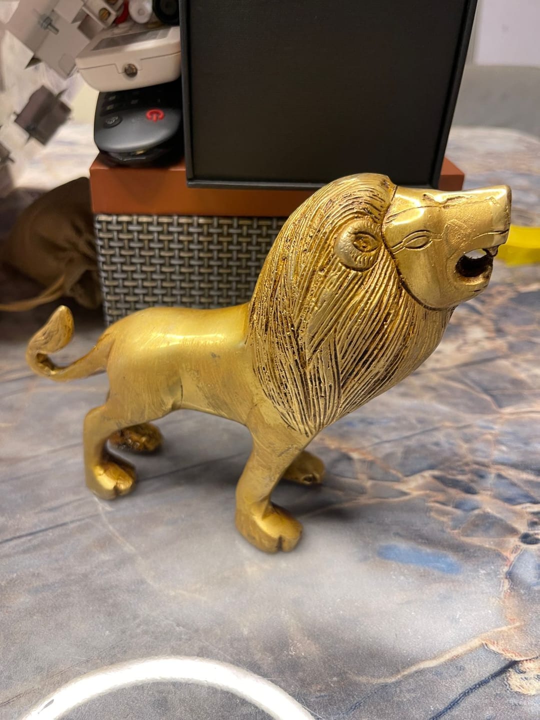 Customer photo review of Handcrafted Solid Brass Lion Vastu Idol | Vastu Remedy for South Direction Protection & Courage Energy for Main Entrances | 16×6×14 cm | 985g