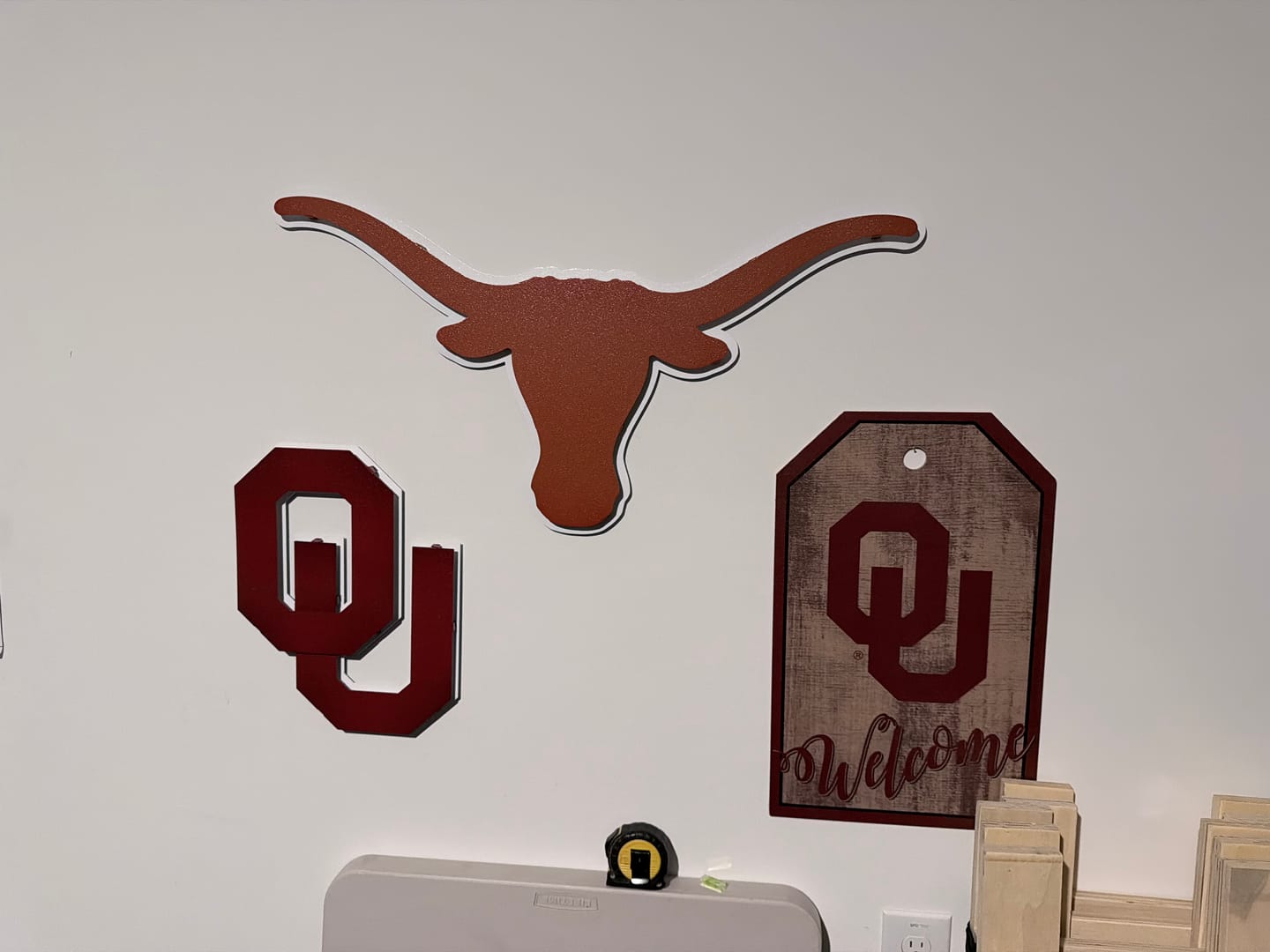 Customer photo review of Texas Longhorns  "LONGHORN" 3D Vintage Metal Wall Art