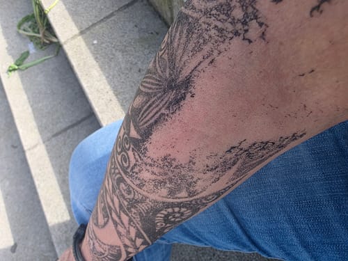 Customer photo review of Tatouage ephemere manchette Maori 4