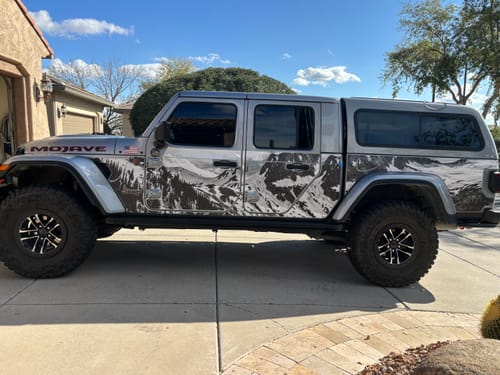 Customer photo review of Gladiator JT Replacement Parts