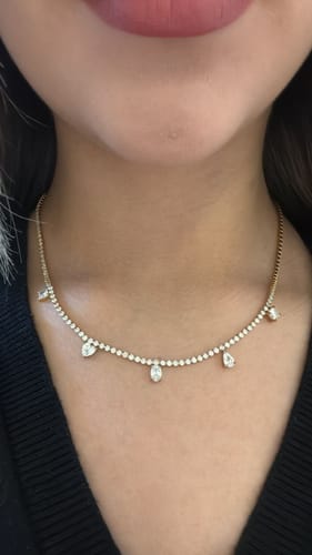 Customer photo review of Collar Tennis Zirconias Con Figuras