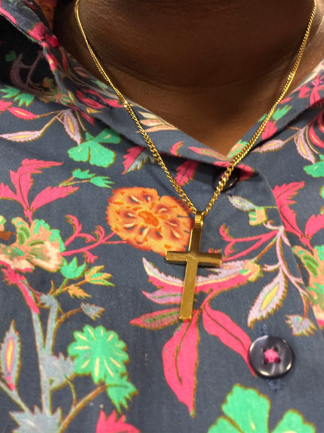 Customer photo review of Classic Cross & Curb Chain