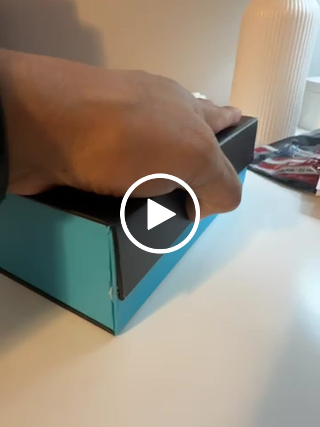 Customer video review of The Glow Box™ - Green