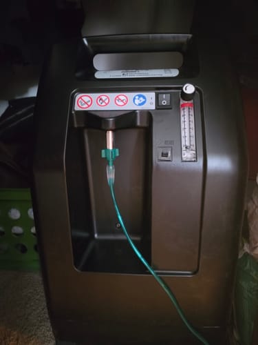 Customer photo review of Drive DeVilbiss Healthcare 5 Liter Compact Home Oxygen Concentrator