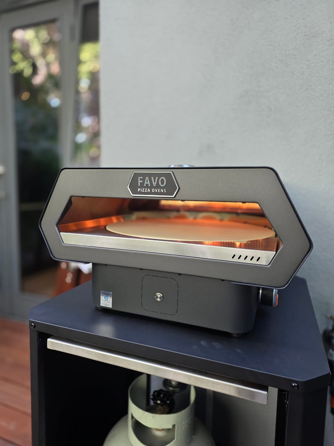 Customer photo review of FAVO 17" Rotating Stone Pizza Oven