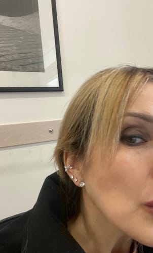 Customer photo review of Orecchini Coppia mini Punti Luce Colorati