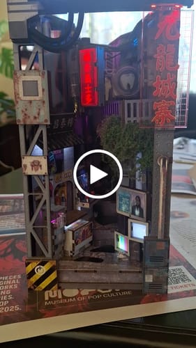 Customer video review of Kowloon Walled City 2049 Book Nook Kit
