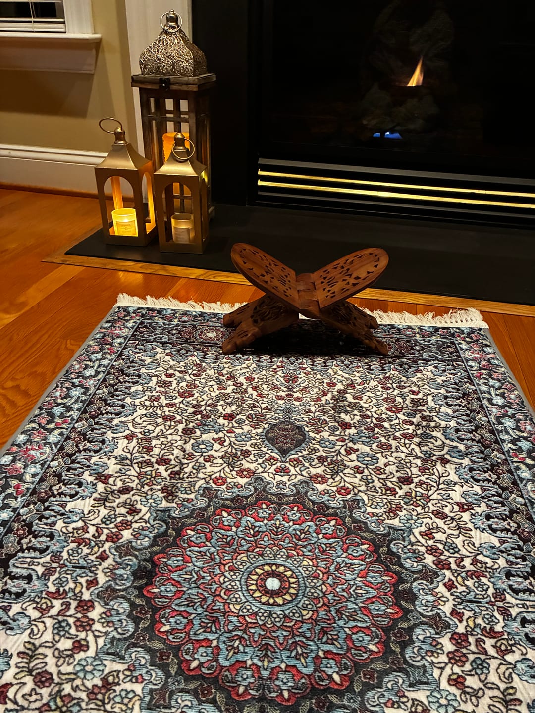 Customer photo review of Skylight Naseej Padded Prayer Mat