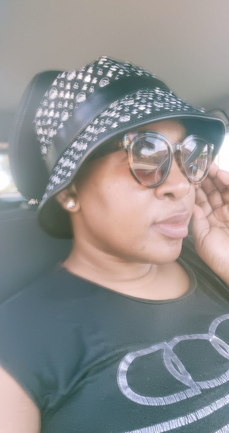 Customer photo review of Era Bucket Hat