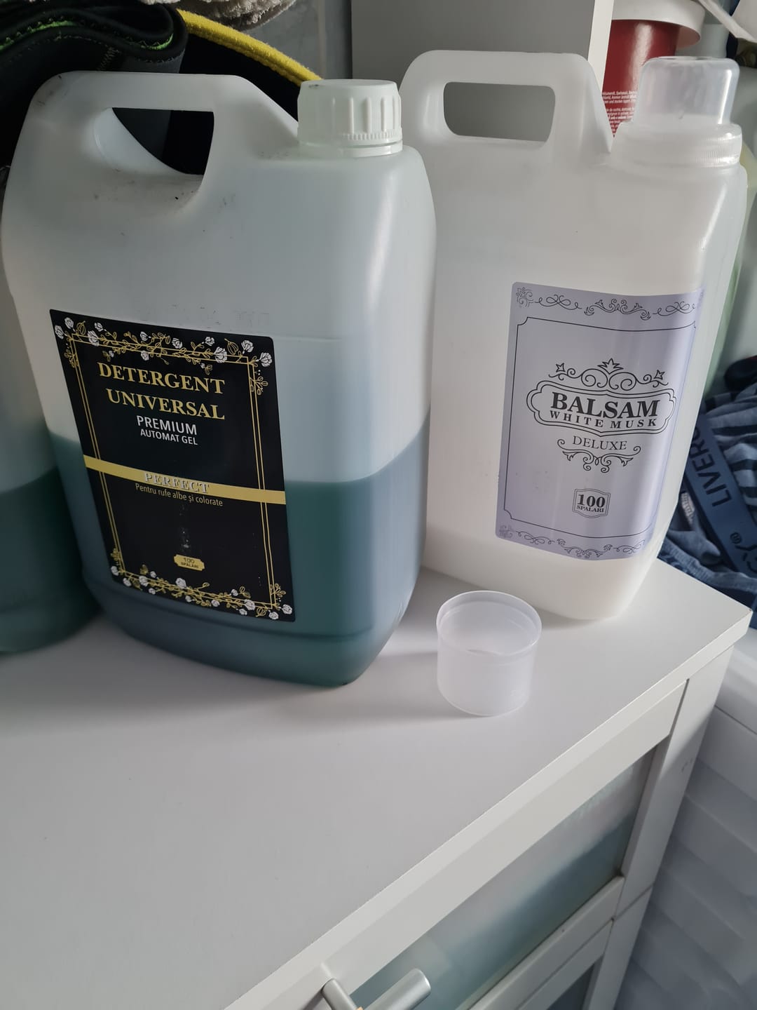 Customer photo review of Pachet 3x Detergent Universal Automat Gel 15L + 1x Balsam de rufe Chanela 5L
