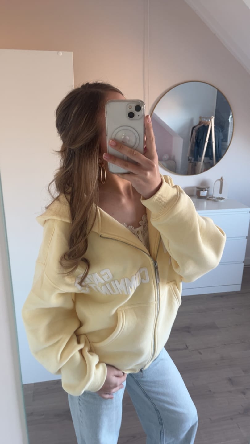 Customer photo review of GATED COMMUNITY STRAIGHT LEG SWEATPANTS BUTTER YELLOW