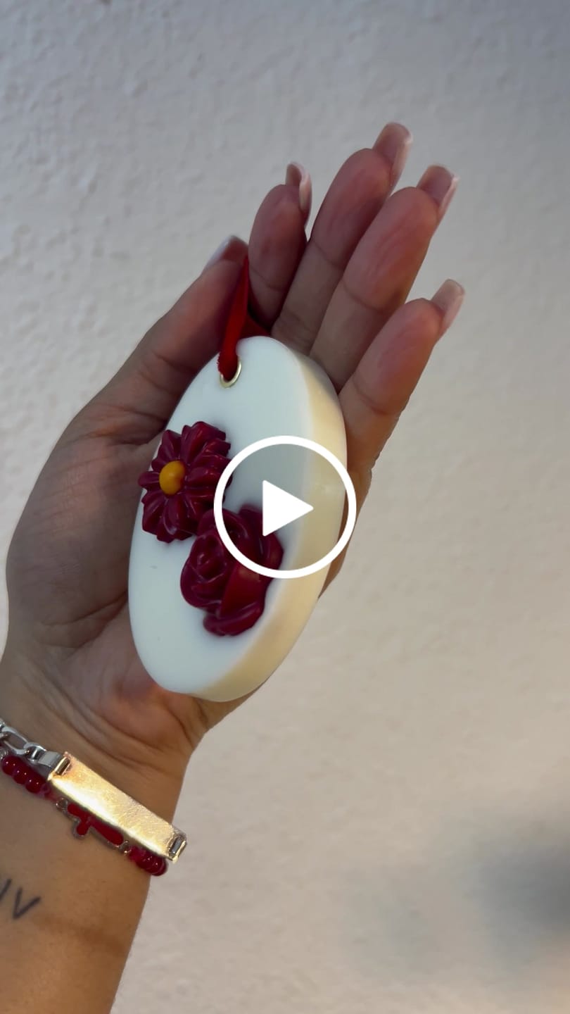 Customer video review of Colorante líquido para velas ROJO TOMATE