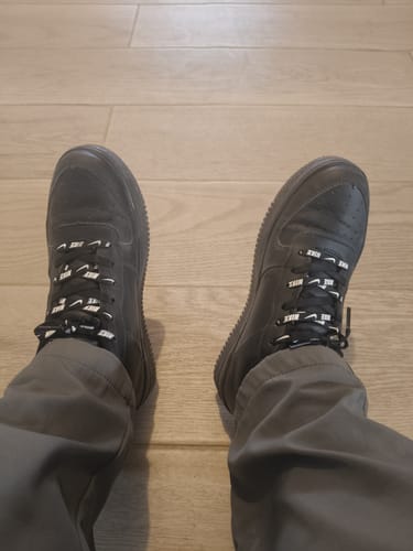 Customer photo review of Tenis 420 Negro Blanco Negro