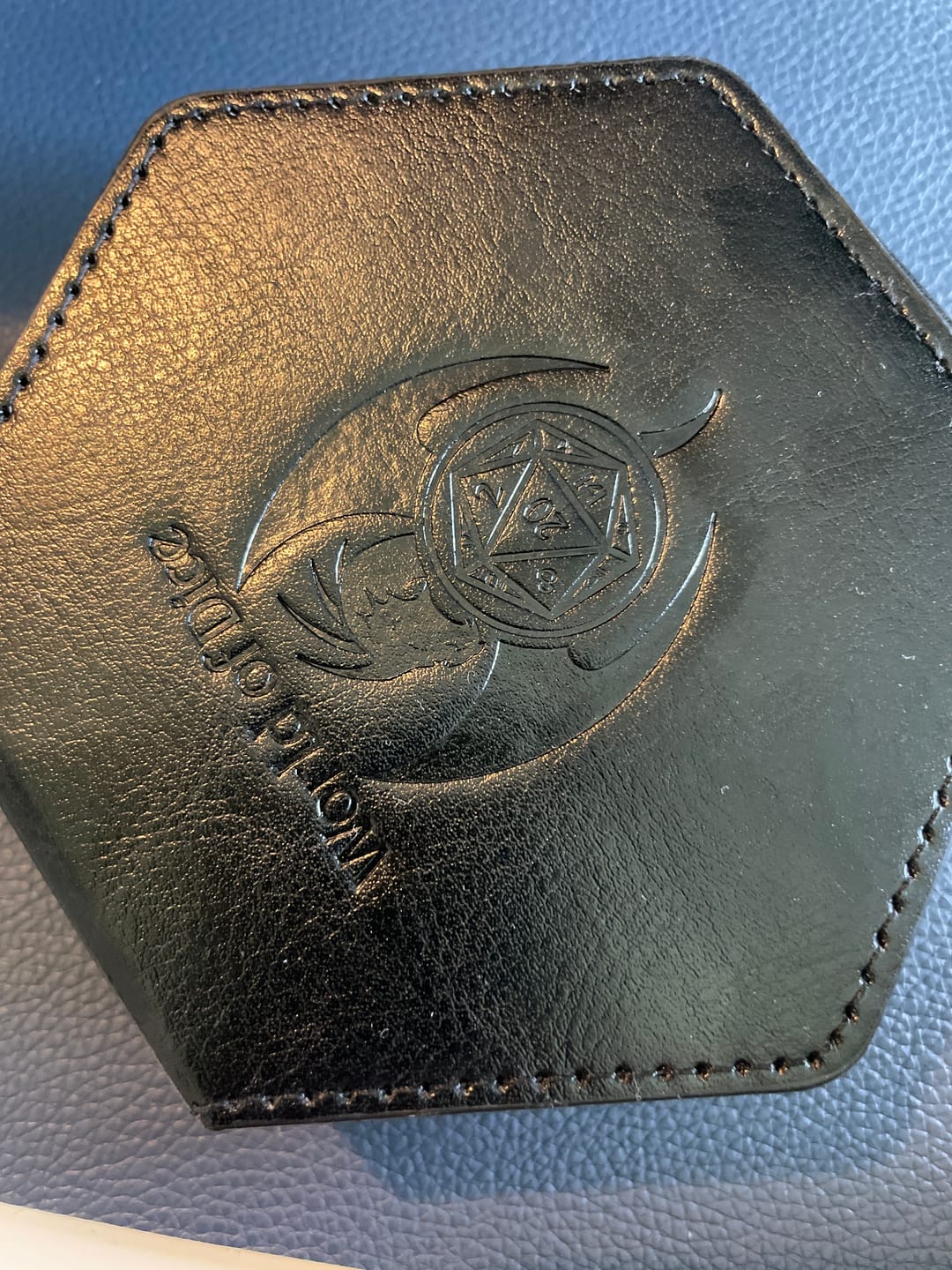 Customer photo review of Hexagon-Etui