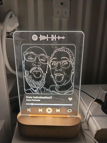 Customer photo review of Spotify Lamp