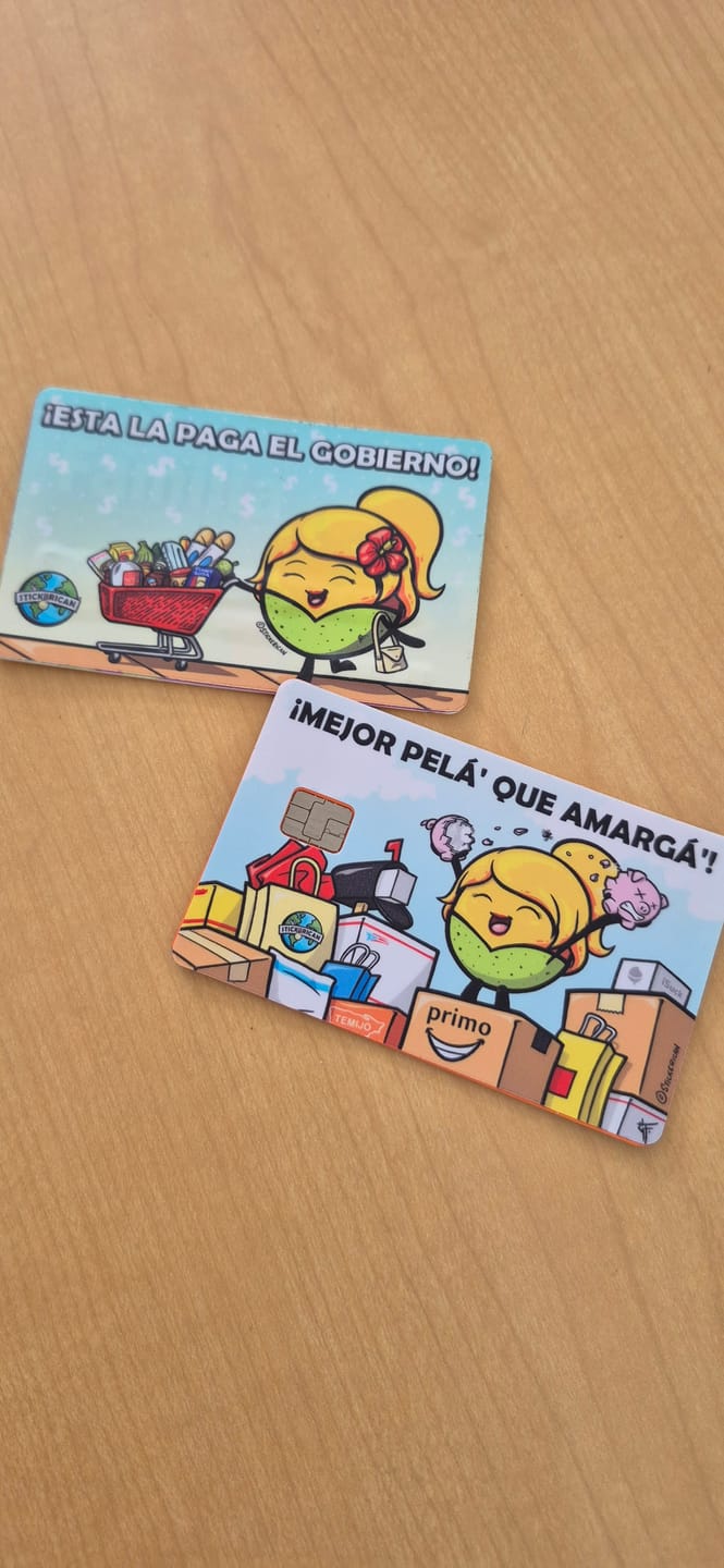 Customer photo review of (Damas) Mejor Pelá' que Amargá' - Sticker para Tarjeta de Crédito