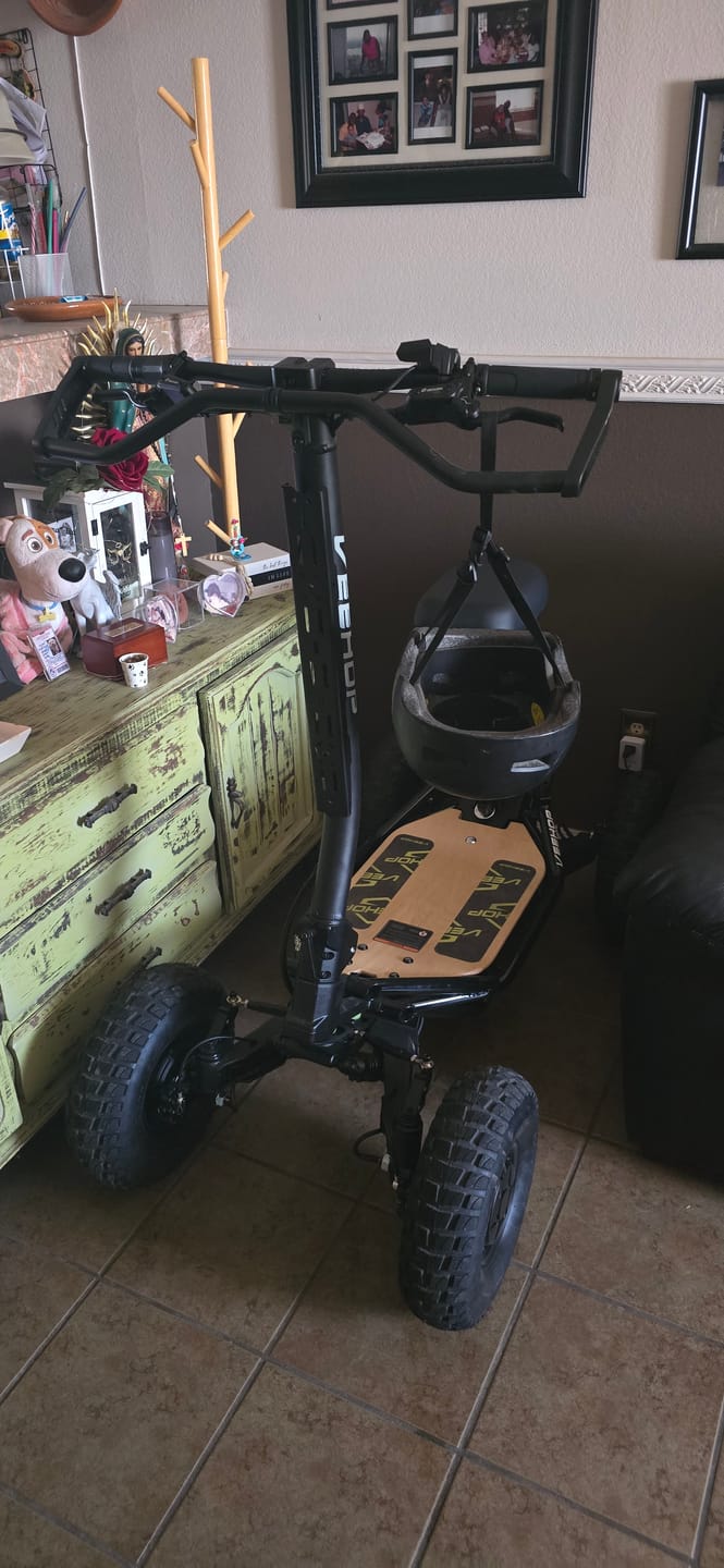 Customer photo review of Trottinette VEEHOP tout terrain à 4 roues motrices avec selle pliable 3200w / 6400w 40ah