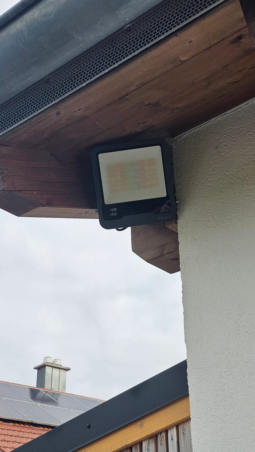 Customer photo review of OSRAM SMART+ MATTER Floodlight 100W Multicolor