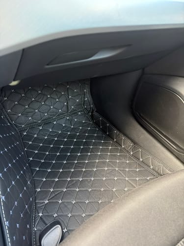 Customer photo review of MAßGESCHNEIDERTE - Luxus Auto Fußmatten