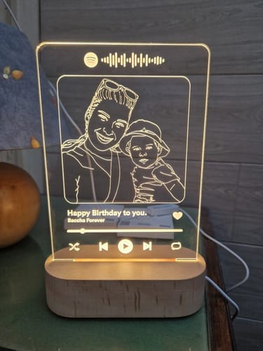 Customer photo review of Spotify Lamp