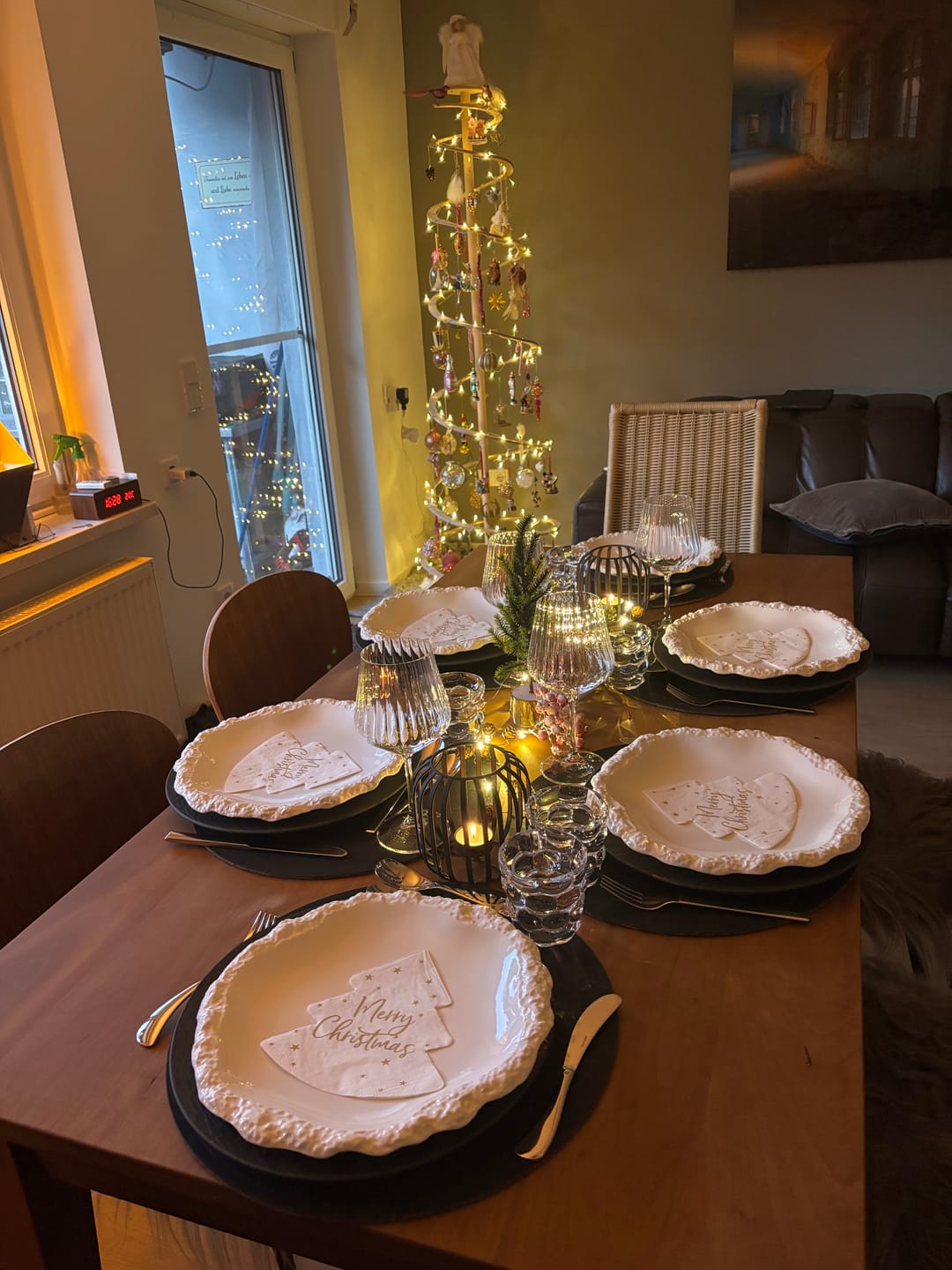 Customer photo review of Baroque White - Plate