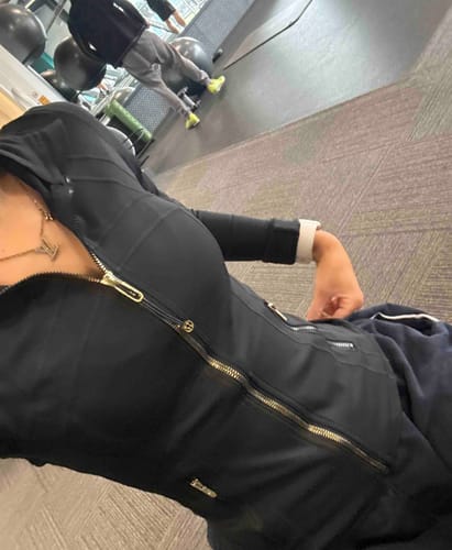 Customer photo review of Lululemon Define