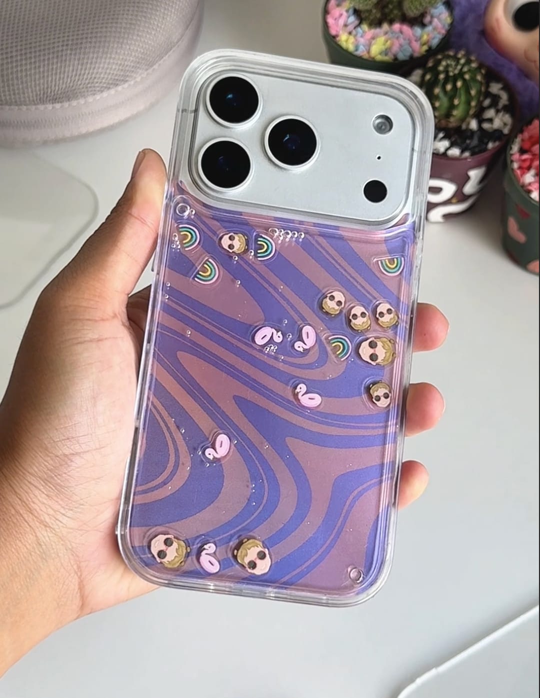 Customer photo review of Shaker Case™ 💧 with Custom Charms