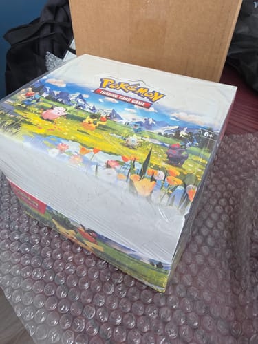 Customer photo review of Pokemon Ascended Heroes Mini Tin Display (LIMIT 1)