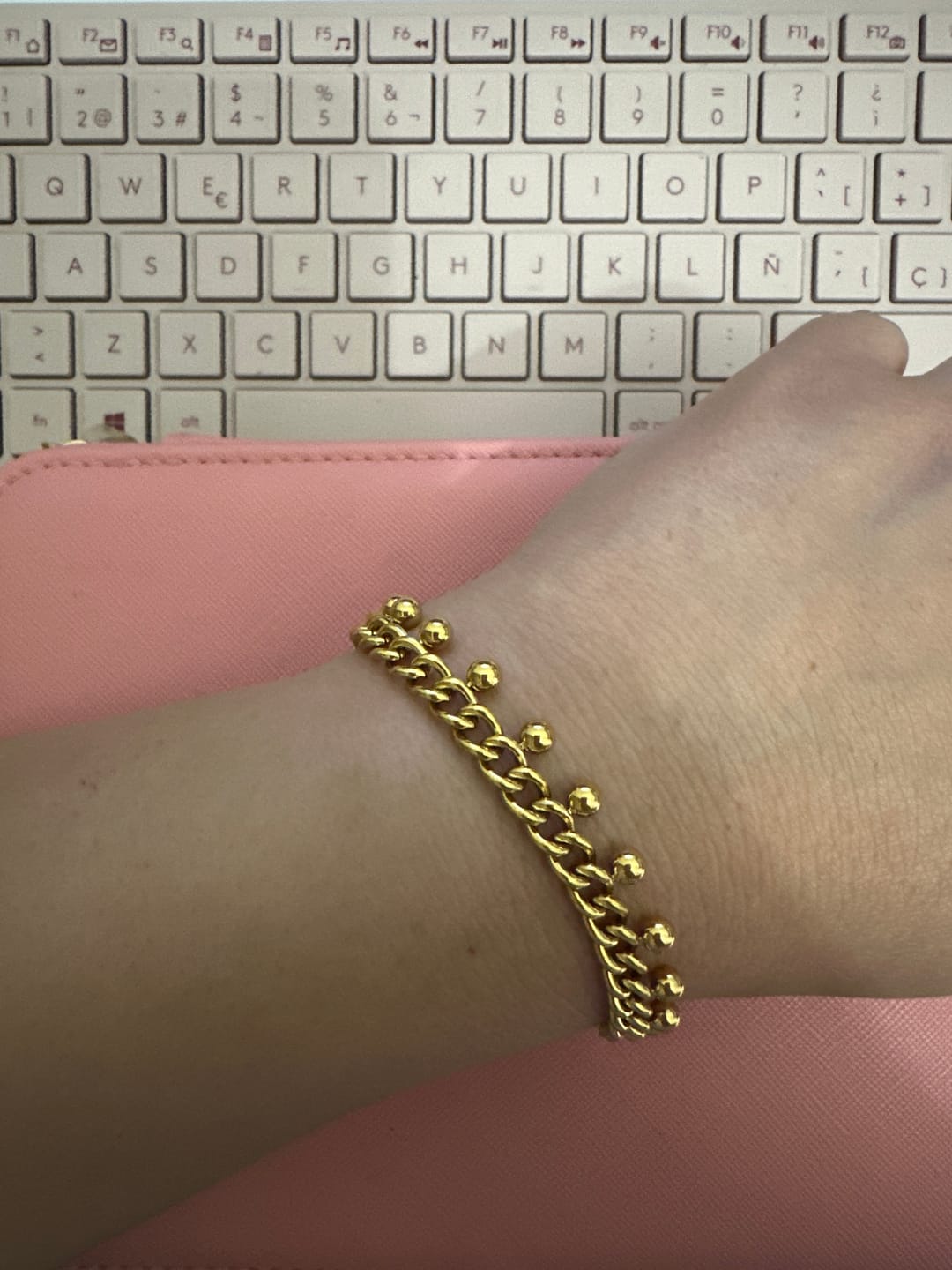 Customer photo review of Pulsera Chelsea