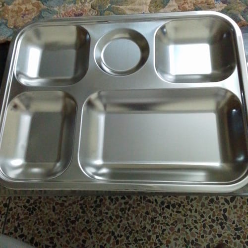 Reviewer's photo of the Korean Style Lunch Tray, showcasing its 5 shiny compartments.