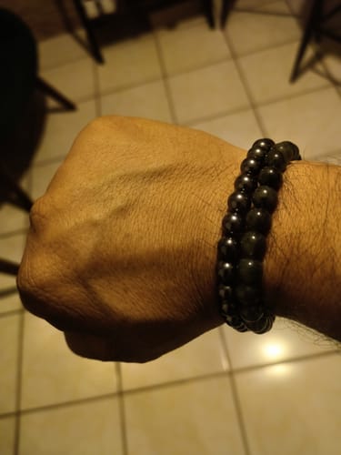 Customer photo review of Pulsera de Hematita (8 mm)