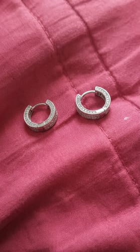 Customer photo review of Theron Hoops (White Gold)
