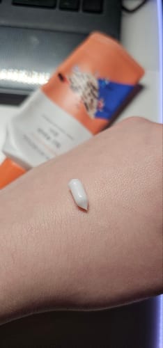 Customer photo review of Aizsargbarjeru stiprinošs krēms ar melno soju un pantenolu Round Lab Soybean Panthenol Cream