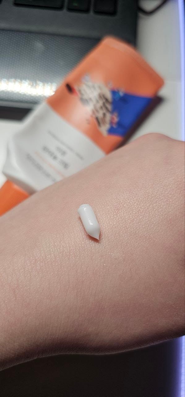 Customer photo review of Aizsargbarjeru stiprinošs krēms ar melno soju un pantenolu Round Lab Soybean Panthenol Cream