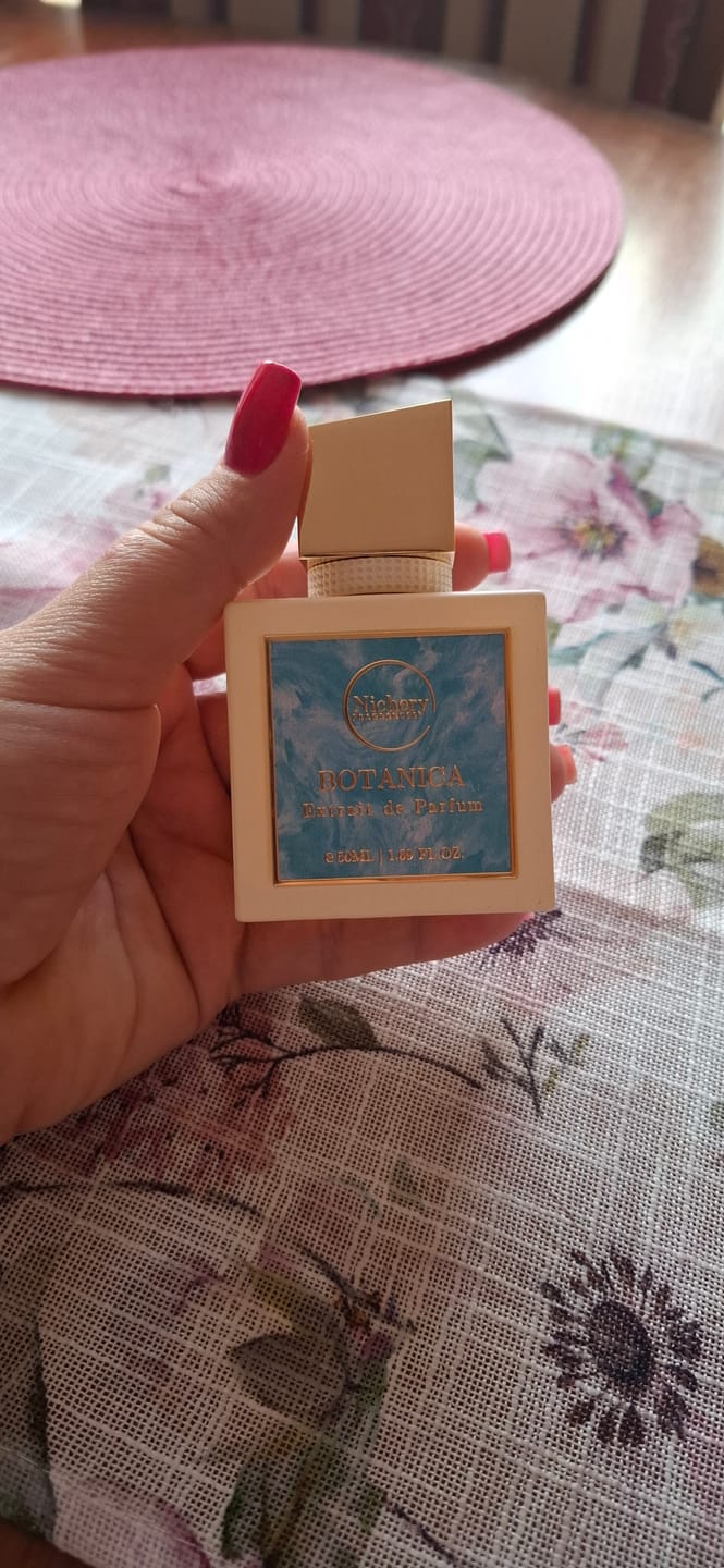 Customer photo review of Nichery Botanica Extrait de Parfum - Unisex 50ml