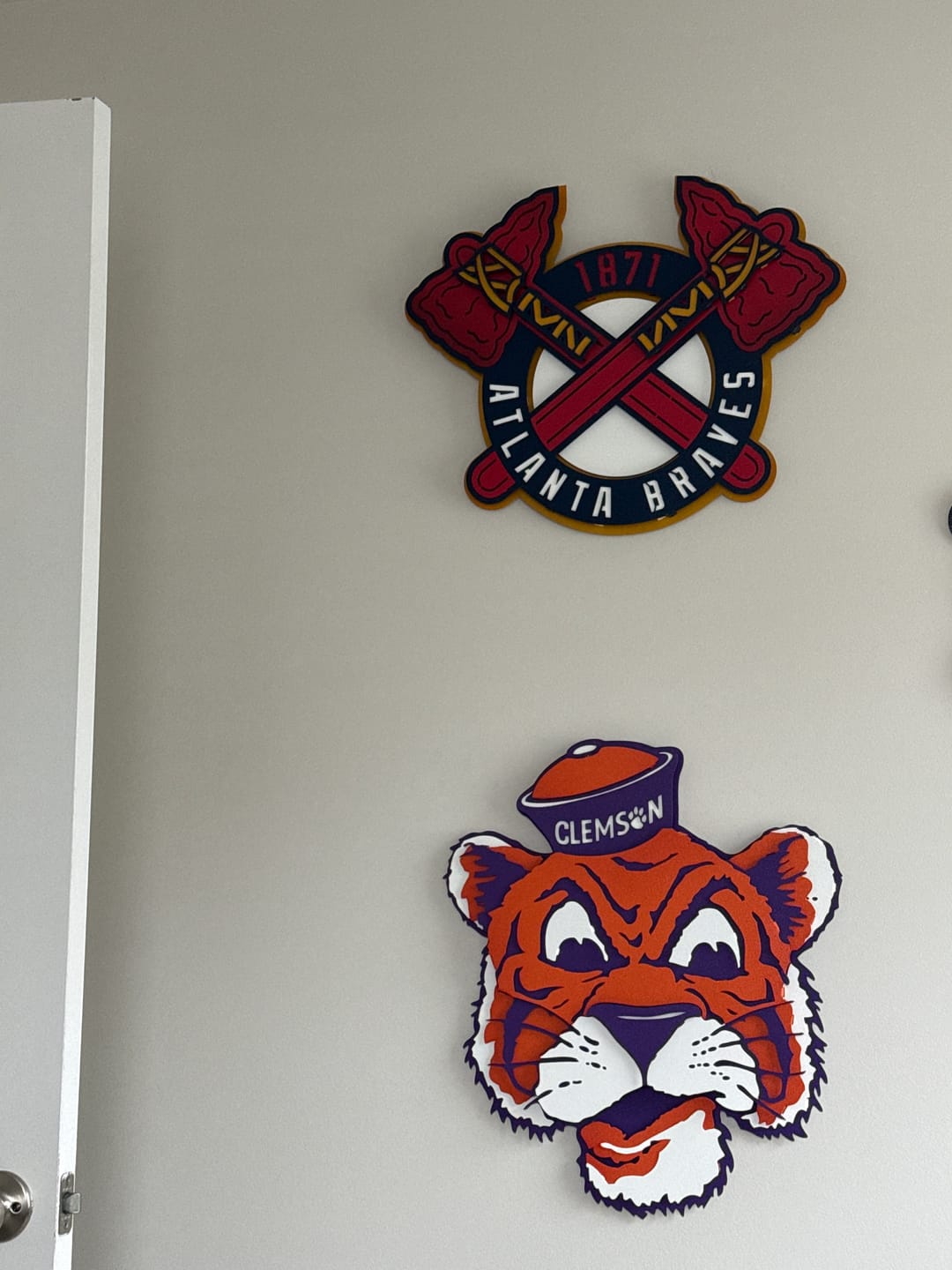 Customer photo review of Clemson Retro Tiger from the VAULT, 3D Vintage Metal Wall Art