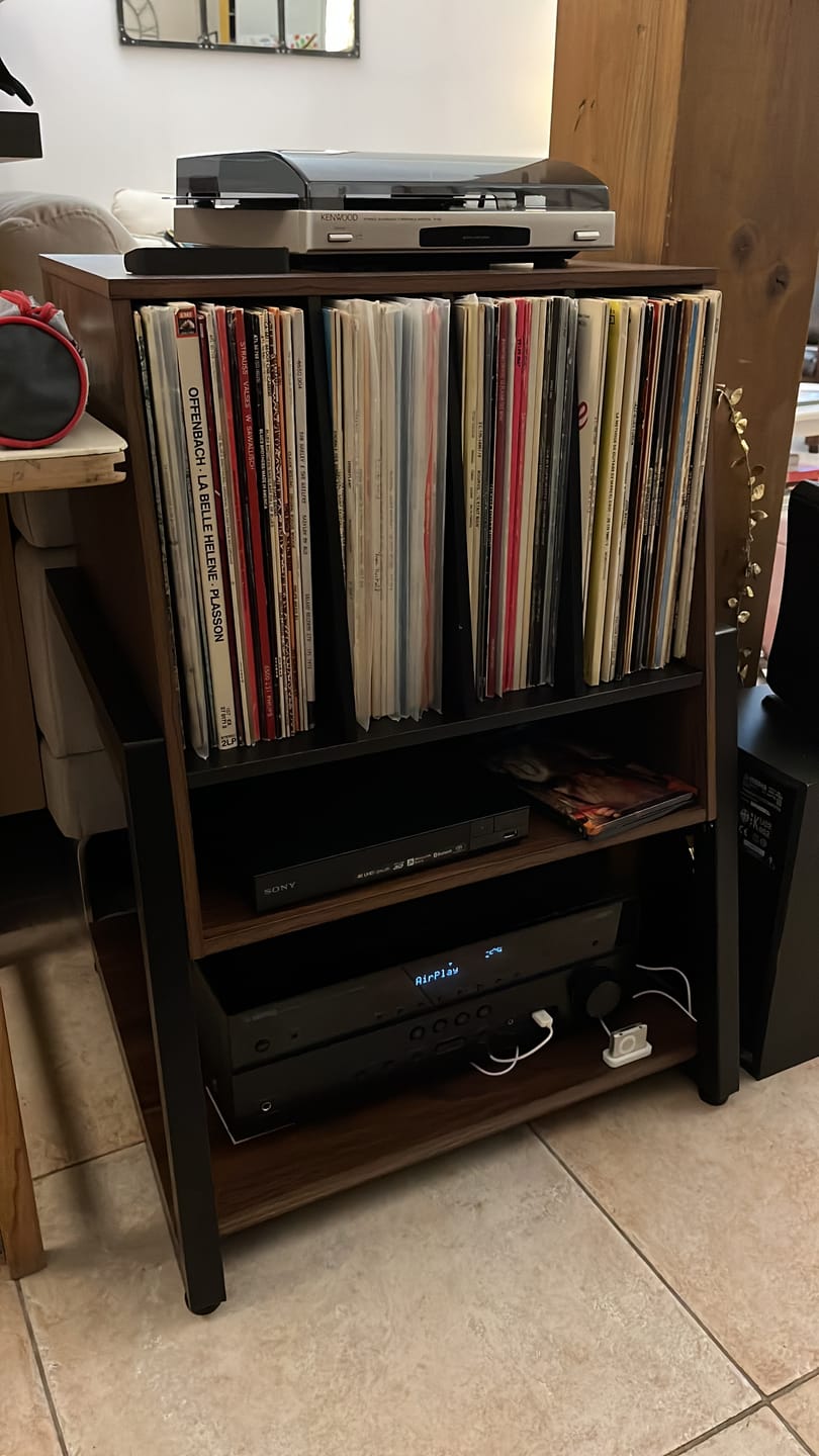 Customer photo review of Eiffel RS05 Record Player Stand