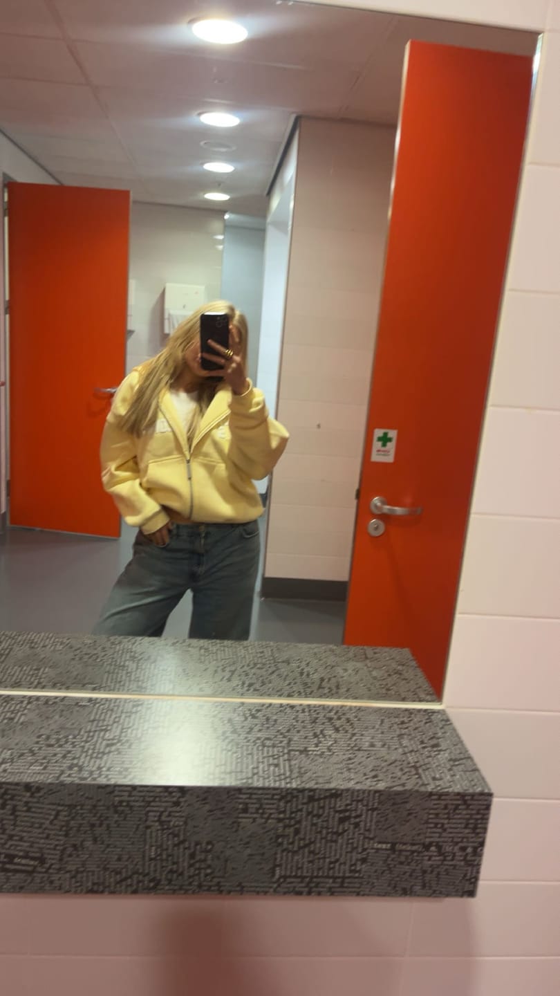 Customer photo review of GATED COMMUNITY ZIP HOODIE BUTTER YELLOW