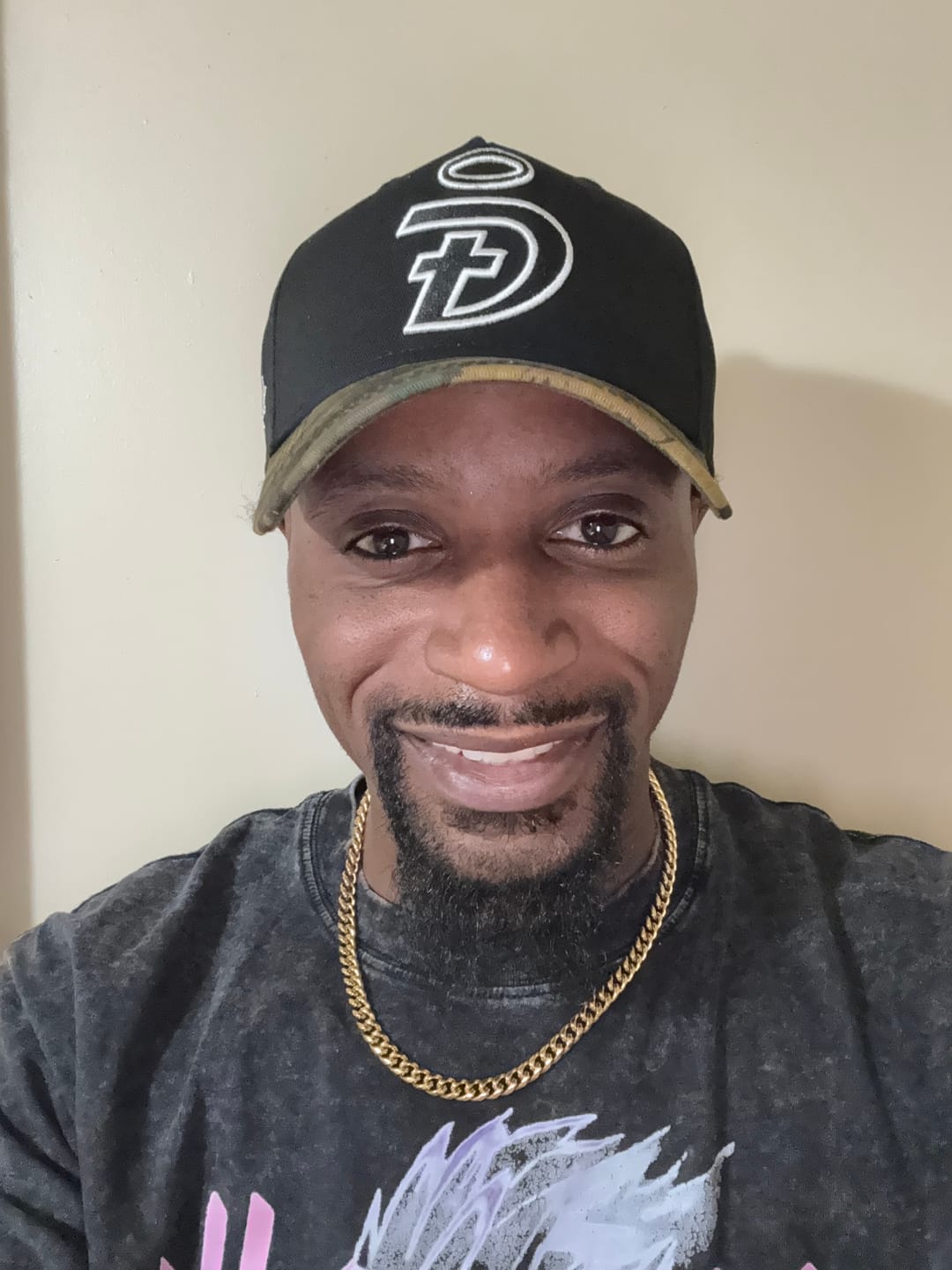 Customer photo review of "Unbreakable" Cuban (Gold) 8mm